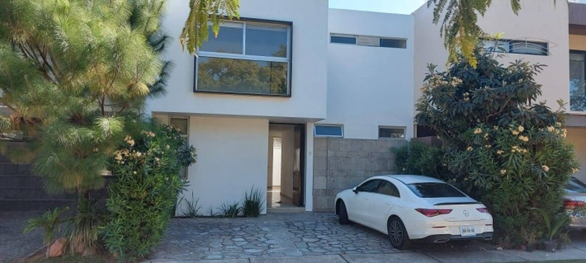 Se renta casa en Solares Santillana