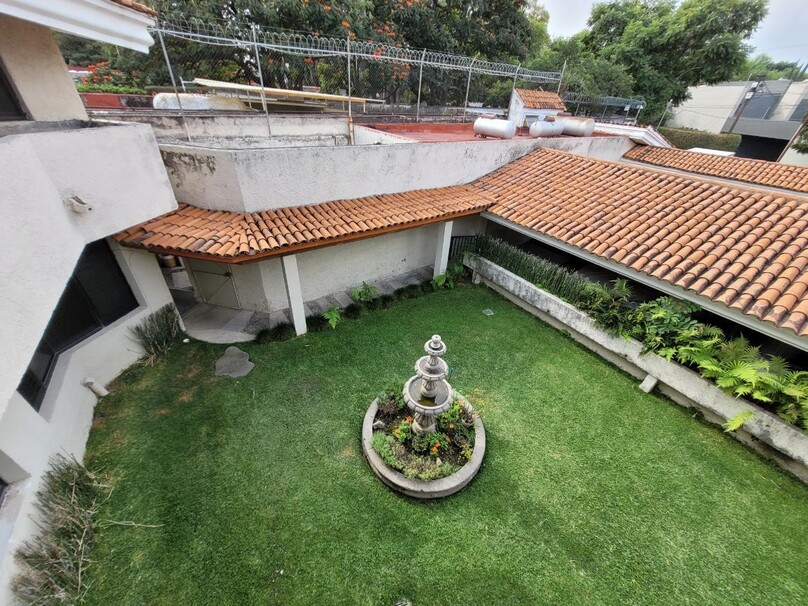 Se vende hermosa casa a precio de terreno en Villa Universitaria